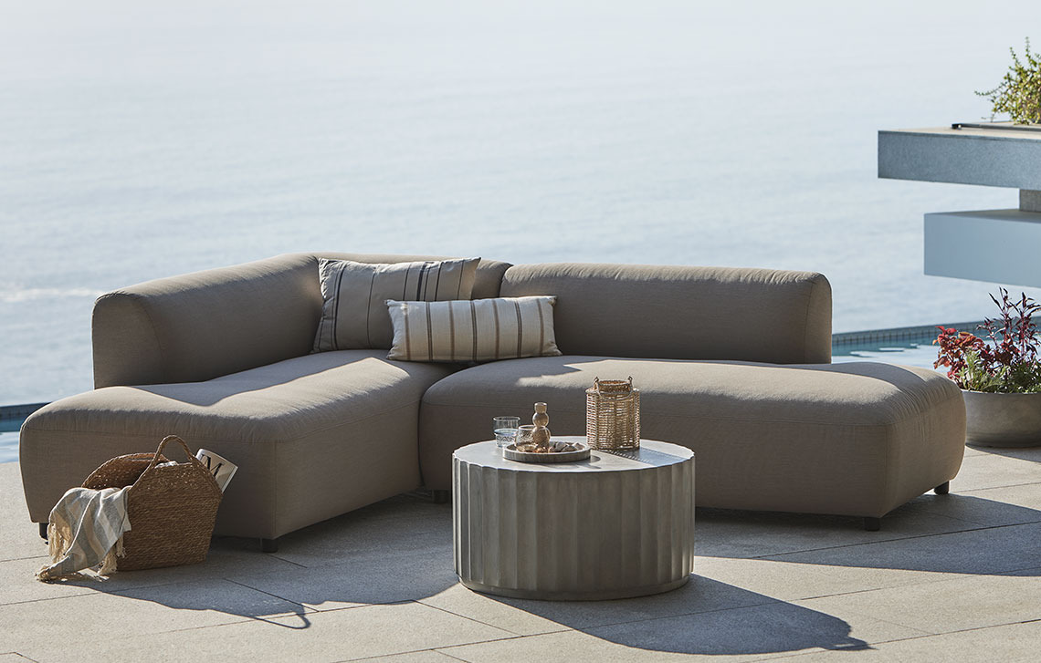 Garten-Lounge-Set aus Allwetter-Material  