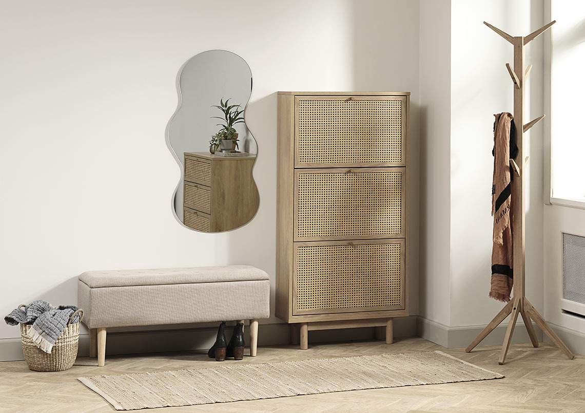 BADSTED Sitzbank, REJSBY Spiegel und HALMSTAD Schuhschrank Flur mit Sitzbank und Schuhschrank