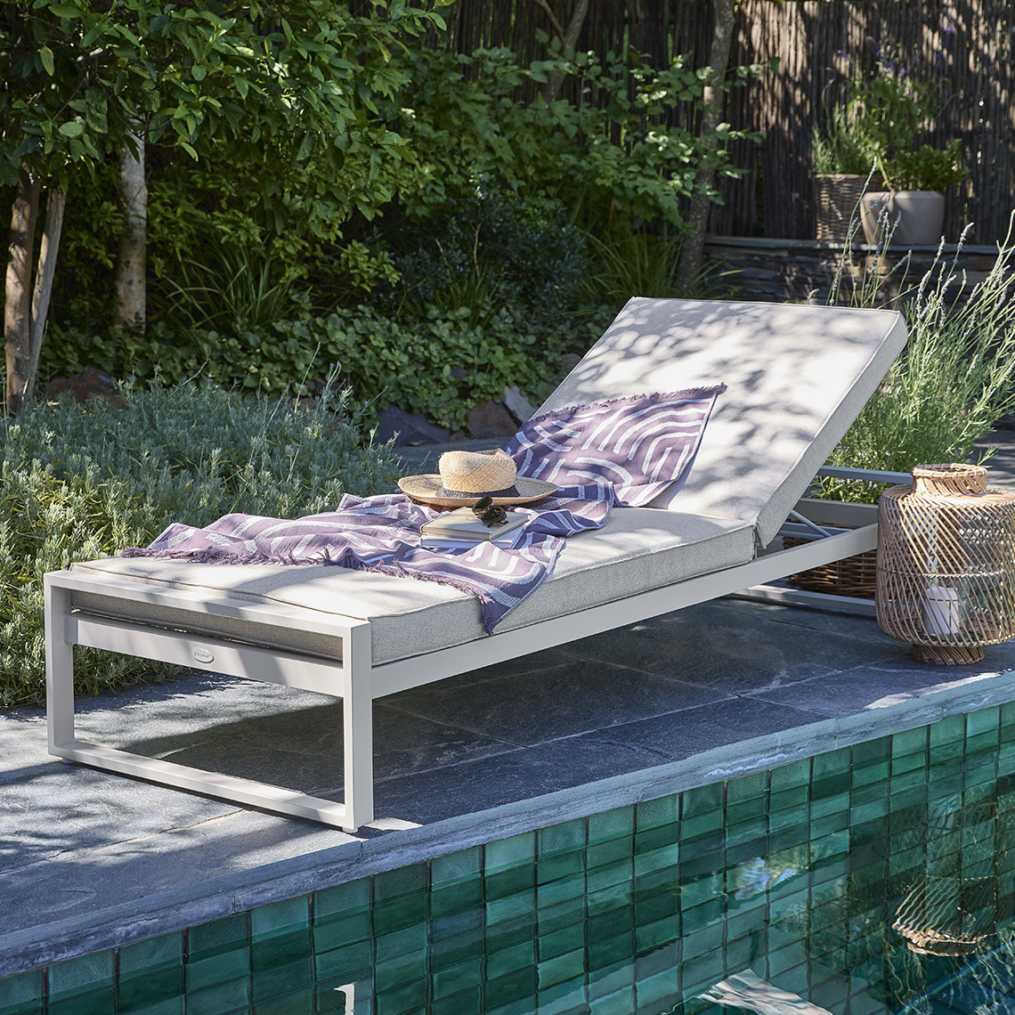 Die VONGE Sonnenliege Sonnenliege aus schnell trocknendem Material