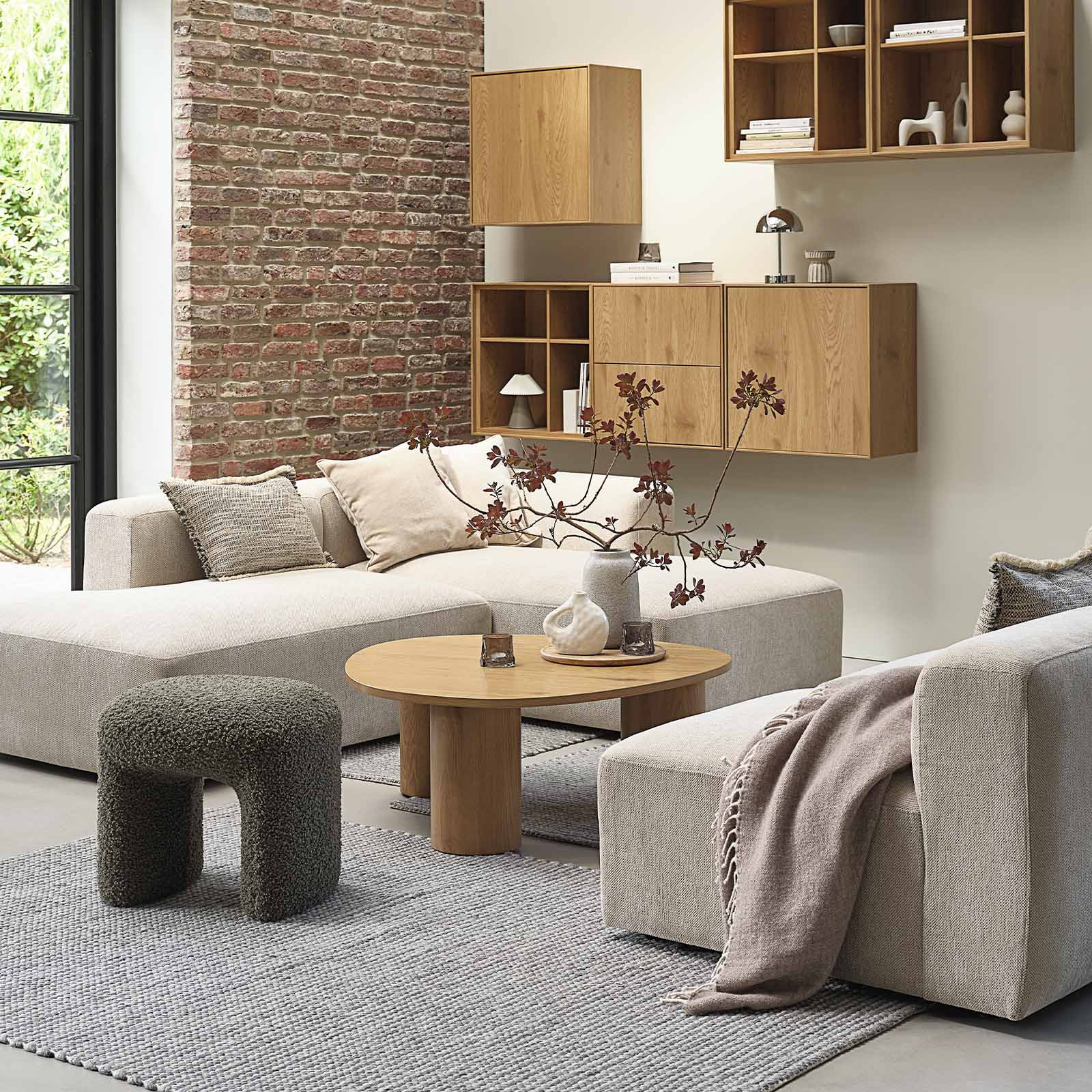 SKEJBY modulares Sofa Beiges modulares Ecksofa mit offenen Enden im Wohnzimmer