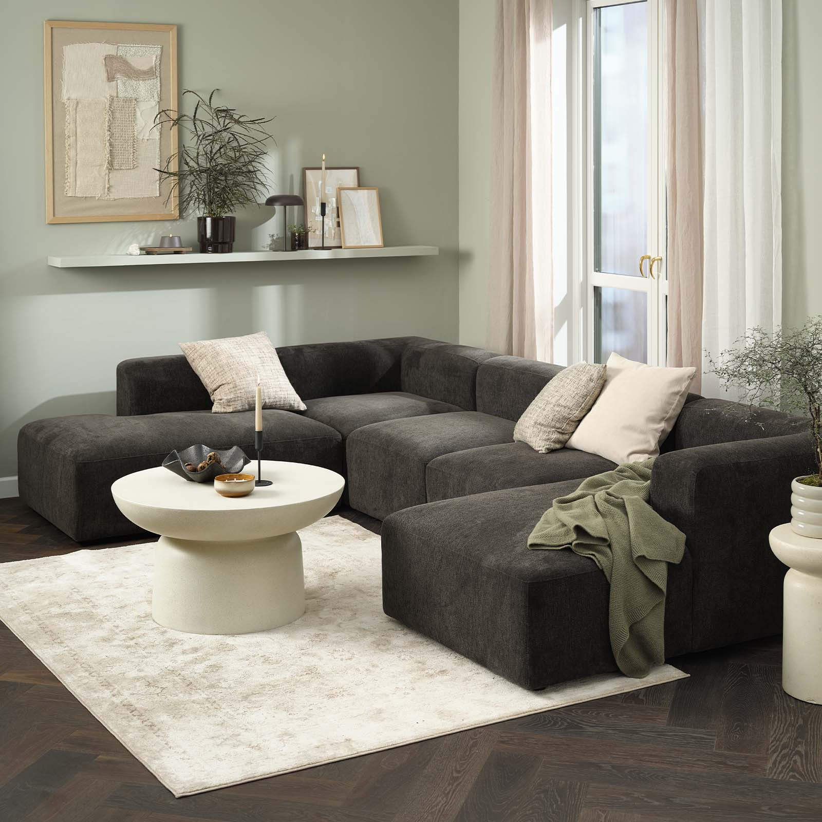 SKEJBY modulares Sofa Dunkelbraunes modulares Ecksofa mit zwei Ecken und offenen Enden im Wohnzimmer