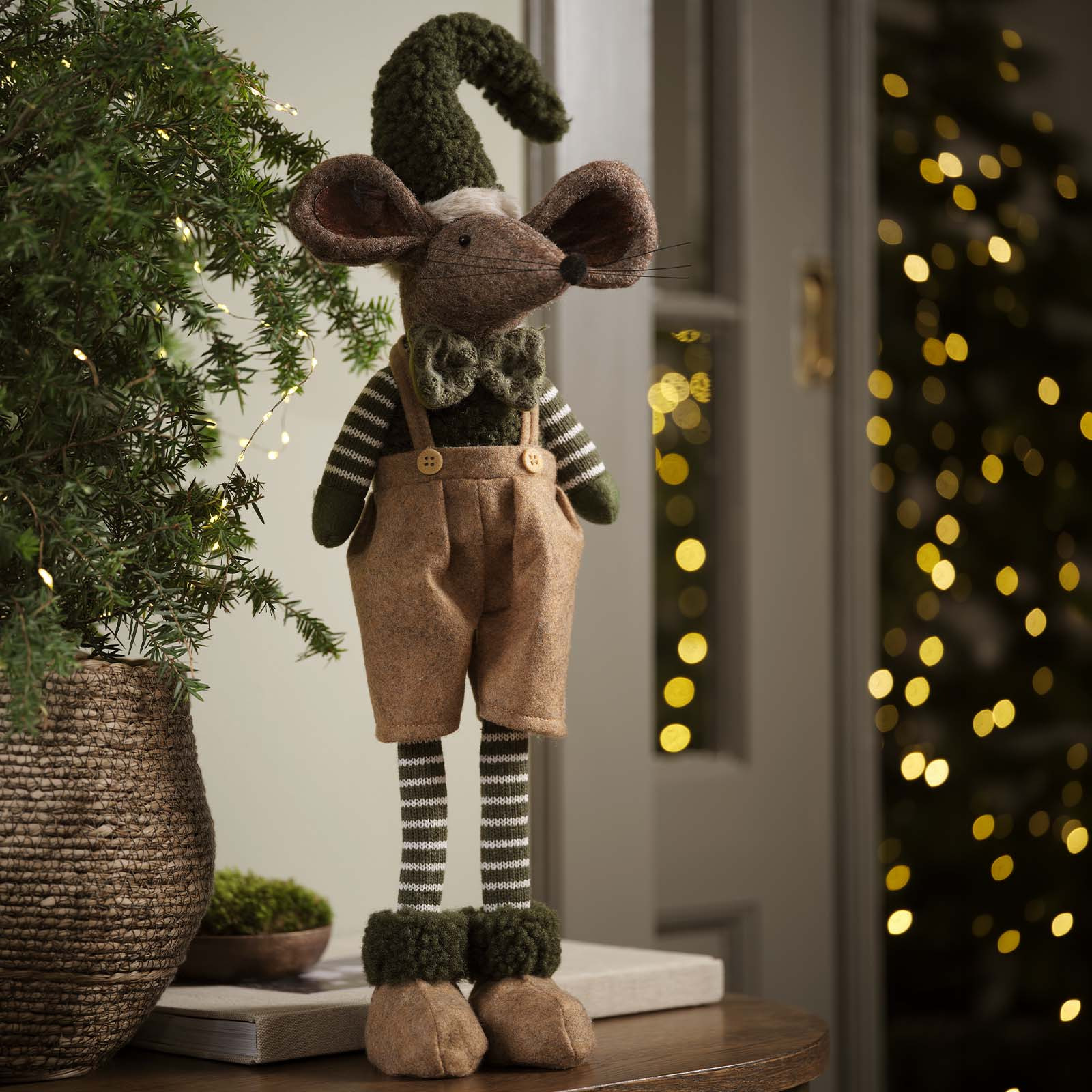 Die Weihnachtsmaus EKLOGITBOND Weihnachtswichtel ist mit verschiedenen Mützenmustern erhältlich Große Weihnachtsmaus als Dekofigur mit spitzer Mütze in Grün und Khaki