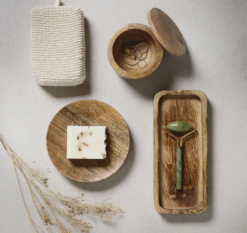 ARDALA Schalen und Vorratsdose aus Mangoholz Holztabletts und Vorratsdose mit Gesichtsroller und Seife